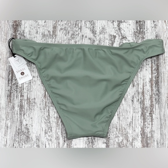 Women's Knot Detail Cheeky Bikini Bottom -
Shade & Shore™ - XL (16-18) - Picture 4 of 8